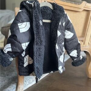 North Face 2T reverse-able Jacket